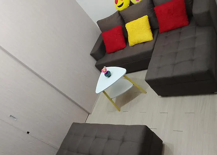 아파트 Trees 1 Bedroom Fully Furnished With Free Wi-fi & Netflix
