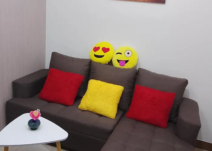 아파트 Trees 1 Bedroom Fully Furnished With Free Wi-fi & Netflix 마닐라