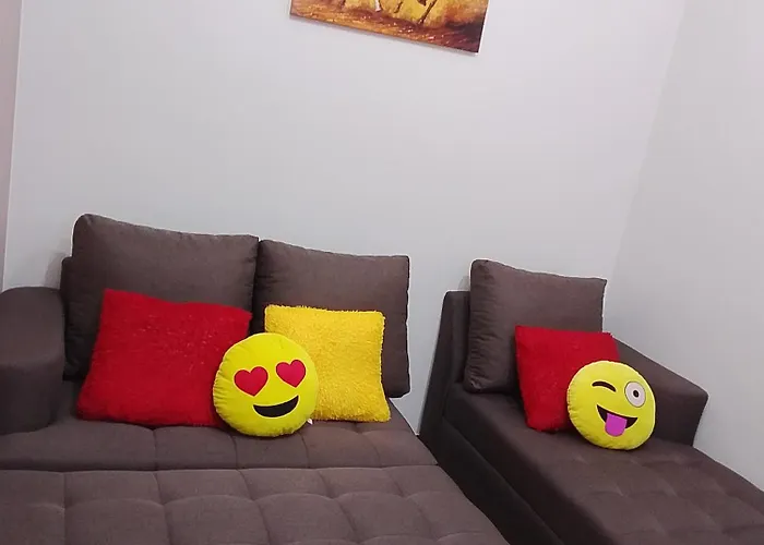 Trees 1 Bedroom Fully Furnished With Free Wi-fi & Netflix Apartamento Manila