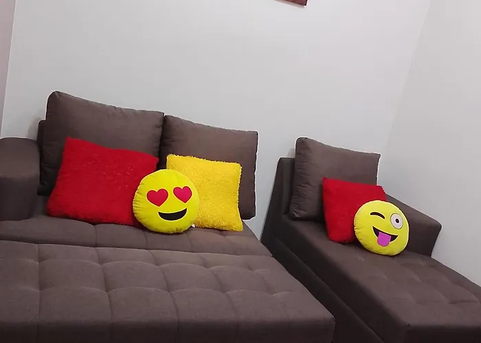 아파트 Trees 1 Bedroom Fully Furnished With Free Wi-fi & Netflix 마닐라