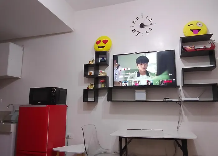Trees 1 Bedroom Fully Furnished With Free Wi-fi & Netflix 마닐라