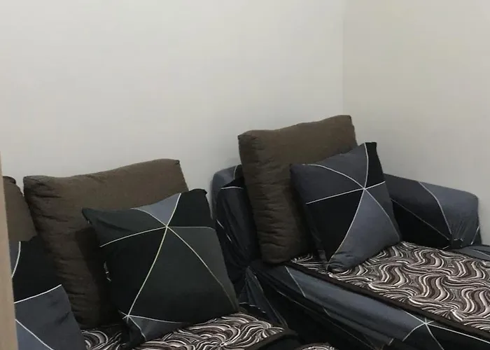 Trees 1 Bedroom Fully Furnished With Free Wi-fi & Netflix * 마닐라