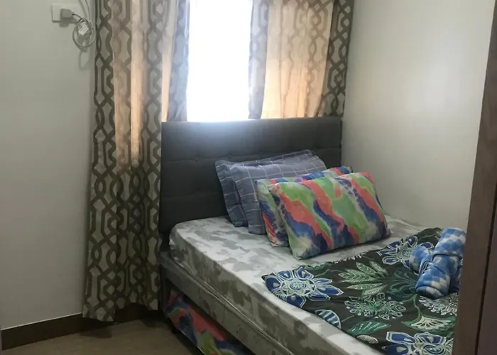 Trees 1 Bedroom Fully Furnished With Free Wi-fi & Netflix Manila